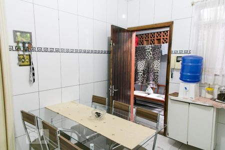 Casa à venda com 138m², 3 quartos e 1 vaga Casa à venda com 138m², 3 quartos e 1 vagaCozinha