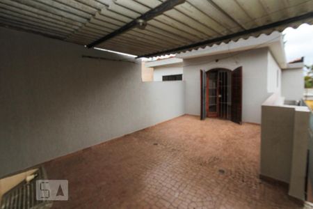 Casa para alugar com 208m², 4 quartos e 2 vagasBanheiro de Serviço