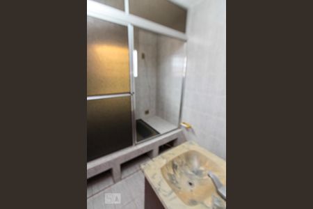 Casa para alugar com 208m², 4 quartos e 2 vagasBanheiro