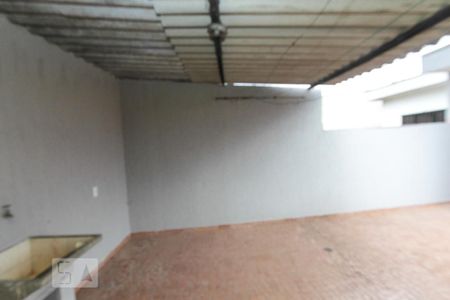 Casa para alugar com 208m², 4 quartos e 2 vagasBanheiro de Serviço