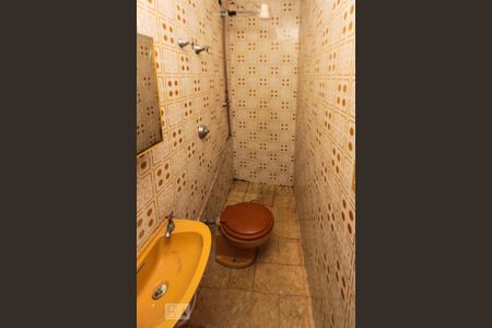 Casa para alugar com 208m², 4 quartos e 2 vagasBanheiro de Serviço