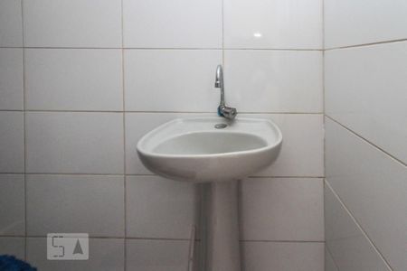 Casa para alugar com 50m², 1 quarto e sem vaga Casa para alugar com 50m², 1 quarto e sem vagaBanheiro