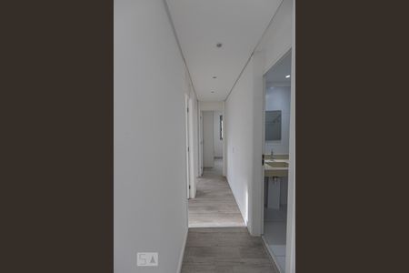  Corredor de apartamento à venda com 3 quartos, 63m² em Parque São Jorge, São Paulo