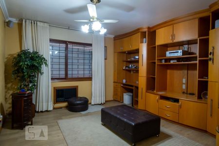 Casa à venda com 330m², 3 quartos e 2 vagas Casa à venda com 330m², 3 quartos e 2 vagasQuarto 1
