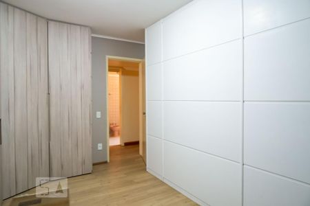 Casa à venda com 330m², 3 quartos e 2 vagas Casa à venda com 330m², 3 quartos e 2 vagasQuarto 2