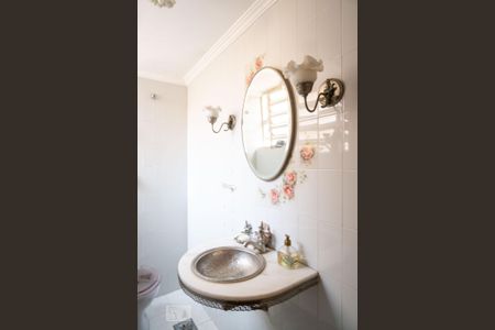 Casa à venda com 330m², 3 quartos e 2 vagas Casa à venda com 330m², 3 quartos e 2 vagasLavabo