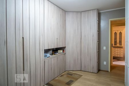 Casa à venda com 330m², 3 quartos e 2 vagas Casa à venda com 330m², 3 quartos e 2 vagasQuarto 2