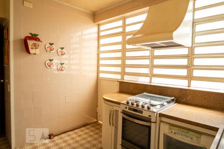 Casa à venda com 330m², 3 quartos e 2 vagas Casa à venda com 330m², 3 quartos e 2 vagasCozinha