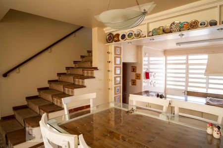 Casa à venda com 330m², 3 quartos e 2 vagas Casa à venda com 330m², 3 quartos e 2 vagasCopa