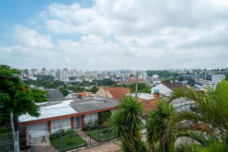 Casa à venda com 330m², 3 quartos e 2 vagas Casa à venda com 330m², 3 quartos e 2 vagasVista