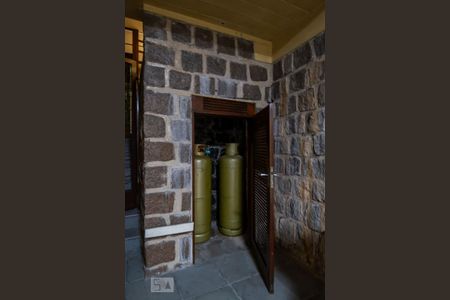 Casa à venda com 330m², 3 quartos e 2 vagas Casa à venda com 330m², 3 quartos e 2 vagasCentral de Gás