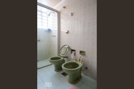 Casa à venda com 330m², 3 quartos e 2 vagas Casa à venda com 330m², 3 quartos e 2 vagasBanheiro da Suíte