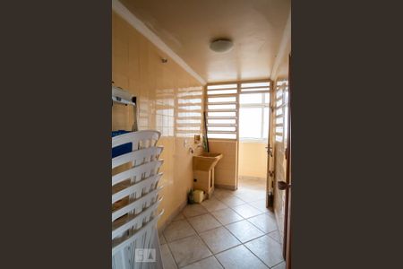Casa à venda com 330m², 3 quartos e 2 vagas Casa à venda com 330m², 3 quartos e 2 vagasÁrea de Serviço