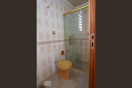 Casa à venda com 330m², 3 quartos e 2 vagas Casa à venda com 330m², 3 quartos e 2 vagasBanheiro 4