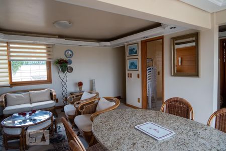 Casa à venda com 330m², 3 quartos e 2 vagas Casa à venda com 330m², 3 quartos e 2 vagasChurrasqueira