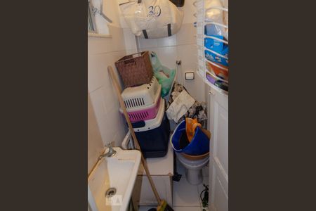 Apartamento à venda com 108m², 3 quartos e sem vagaBanheiro de Serviço