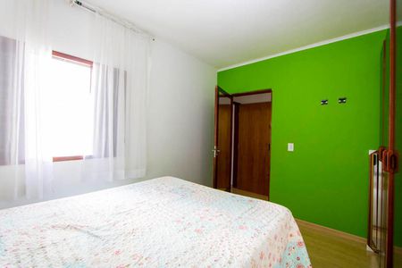 Casa à venda com 206m², 3 quartos e 2 vagasQuarto 2