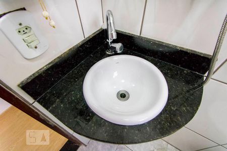 Casa à venda com 206m², 3 quartos e 2 vagasBanheiro social 1