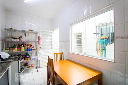 Casa à venda com 206m², 3 quartos e 2 vagasCozinha 2