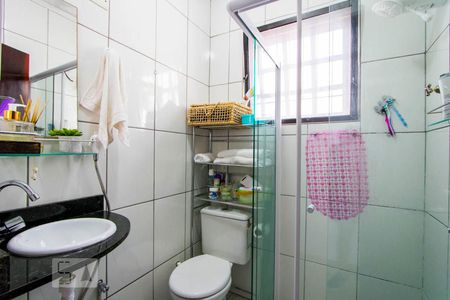 Casa à venda com 206m², 3 quartos e 2 vagasBanheiro social 1