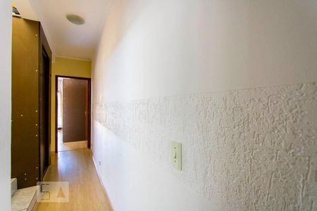 Casa à venda com 206m², 3 quartos e 2 vagasCorredor