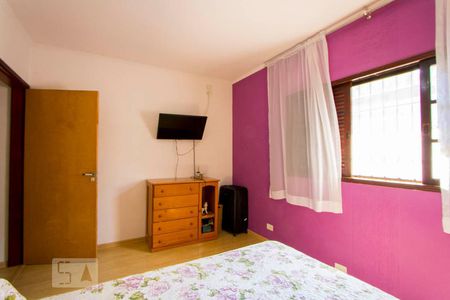 Casa à venda com 206m², 3 quartos e 2 vagasQuarto 3