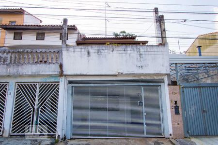 Casa à venda com 206m², 3 quartos e 2 vagasFachada