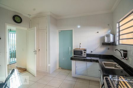 Casa à venda com 256m², 3 quartos e 4 vagas Casa à venda com 256m², 3 quartos e 4 vagasCozinha