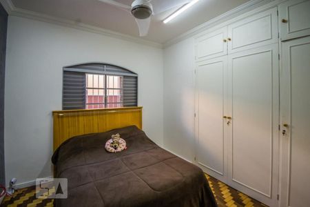 Casa à venda com 256m², 3 quartos e 4 vagas Casa à venda com 256m², 3 quartos e 4 vagasQuarto 2