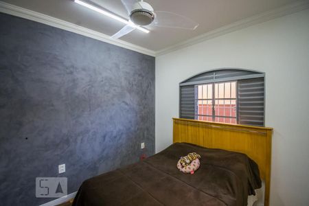 Casa à venda com 256m², 3 quartos e 4 vagas Casa à venda com 256m², 3 quartos e 4 vagasQuarto 2