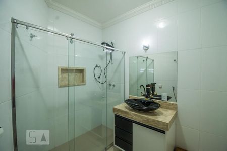 Casa à venda com 256m², 3 quartos e 4 vagas Casa à venda com 256m², 3 quartos e 4 vagasBanheiro da Suíte