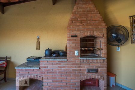 Casa à venda com 256m², 3 quartos e 4 vagas Casa à venda com 256m², 3 quartos e 4 vagasChurrasqueira