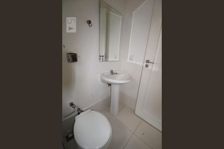 Casa de condomínio à venda com 407m², 4 quartos e sem vagaBanheiro de Serviço