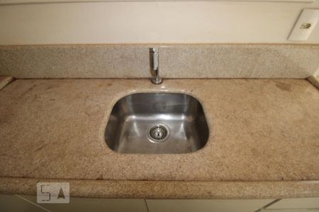 Casa de condomínio à venda com 407m², 4 quartos e sem vagaPia da Área da Churrasqueira