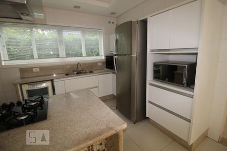 Casa de condomínio à venda com 407m², 4 quartos e sem vagaCozinha