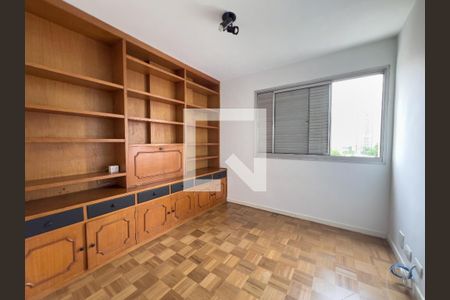 Sala de TV, estante de apartamento para alugar com 4 quartos, 143m² em Indianópolis, São Paulo