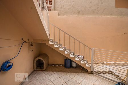 Casa à venda com 223m², 2 quartos e 3 vagas Casa à venda com 223m², 2 quartos e 3 vagasQuintal