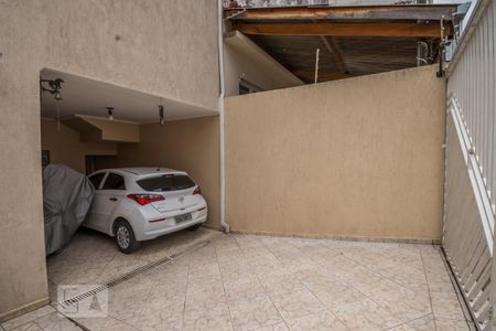 Casa à venda com 223m², 2 quartos e 3 vagas Casa à venda com 223m², 2 quartos e 3 vagasGaragem