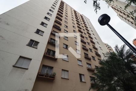 Apartamento para alugar com 80m², 3 quartos e 2 vagas Apartamento para alugar com 80m², 3 quartos e 2 vagasFachada