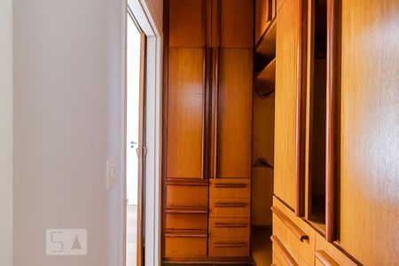 Apartamento para alugar com 86m², 3 quartos e 2 vagas Apartamento para alugar com 86m², 3 quartos e 2 vagasCloset da Suíte