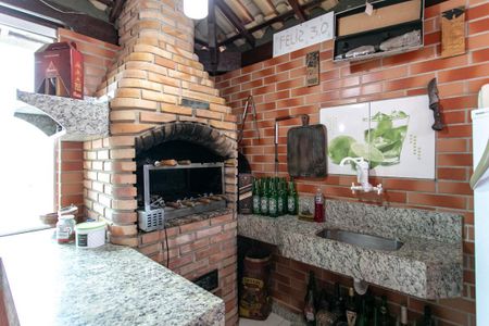 Casa à venda com 250m², 4 quartos e 4 vagasChurrasqueira