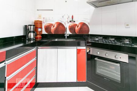 Casa à venda com 250m², 4 quartos e 4 vagasCozinha 