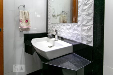 Casa à venda com 250m², 4 quartos e 4 vagasLavabo