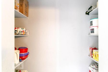 Casa à venda com 250m², 4 quartos e 4 vagasDespensa