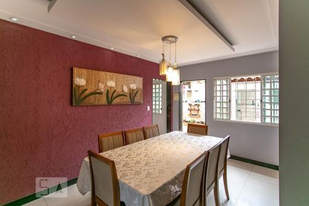 Casa à venda com 250m², 4 quartos e 4 vagasSala de Jantar