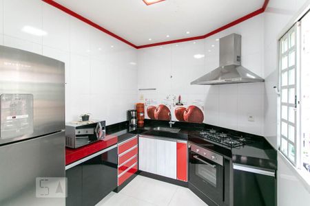 Casa à venda com 250m², 4 quartos e 4 vagasCozinha 