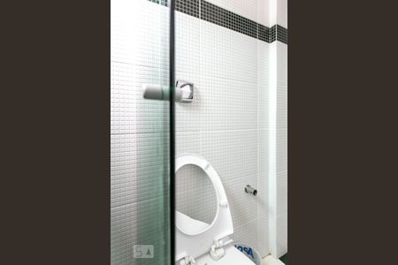 Casa à venda com 250m², 4 quartos e 4 vagasBanheiro da Suíte 2