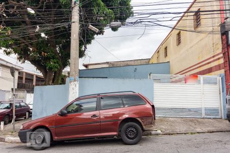 Casa à venda com 50m², 2 quartos e 5 vagas Casa à venda com 50m², 2 quartos e 5 vagasFachada