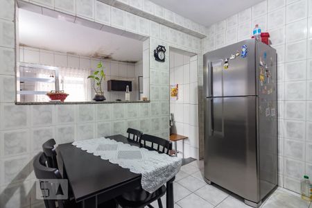 Casa à venda com 50m², 2 quartos e 5 vagas Casa à venda com 50m², 2 quartos e 5 vagasCozinha
