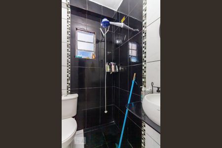 Casa à venda com 50m², 2 quartos e 5 vagas Casa à venda com 50m², 2 quartos e 5 vagasBanheiro